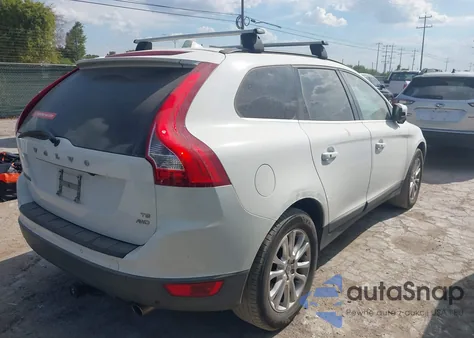 2010 Volvo Xc60 T6/T6 R-Design из США, поврежденный, VIN YV4992DZ8A2082337